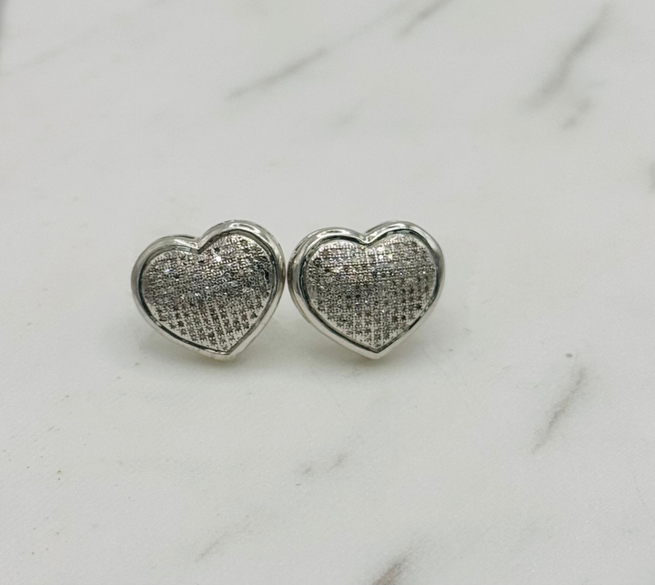 10K GOLD HEART DIAMOND STUDS