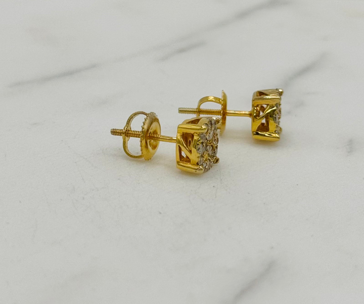10K GOLD ROUND DIAMOND STUDS