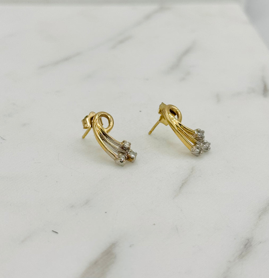 14K GOLD SWIRL DIAMOND STUDS