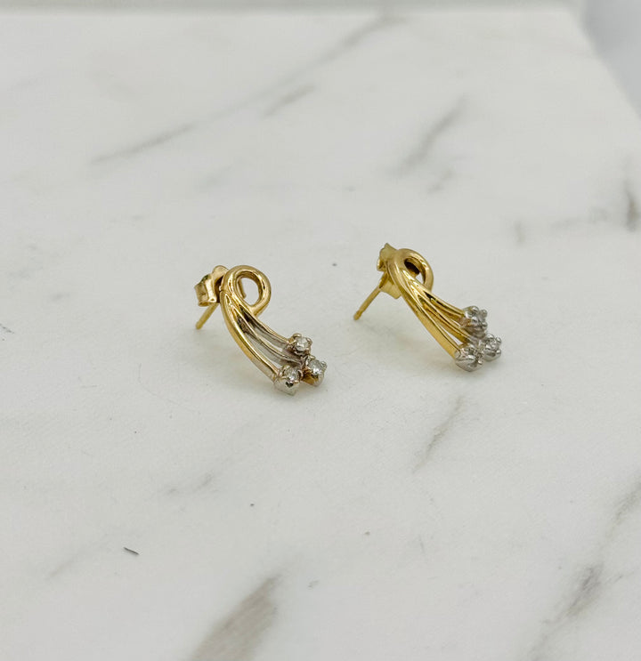 14K GOLD SWIRL DIAMOND STUDS