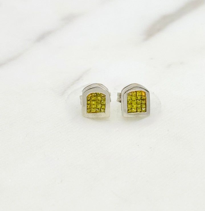 14K GOLD PRINCESSES CUT CANARY DIAMOND STUDS