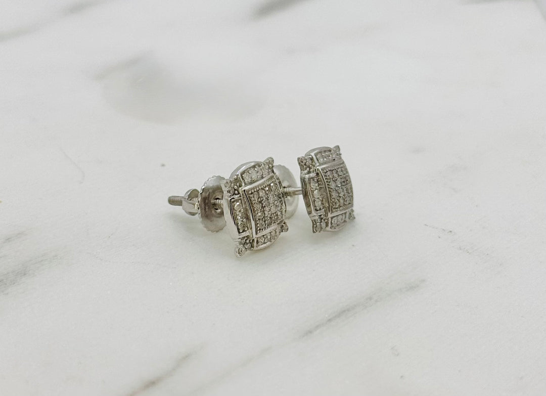 10K GOLD DIAMOND ROUND STUDS