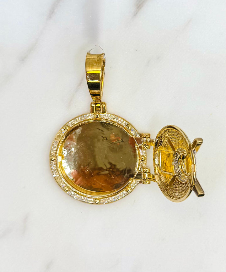 10K GOLD SAFE LOCK PICTURE DIAMOND PENDANT