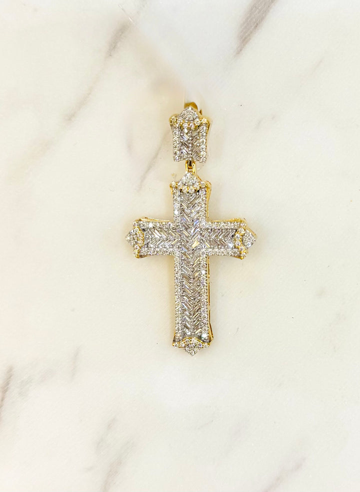 10K GOLD CROSS DIAMOND PENDANT