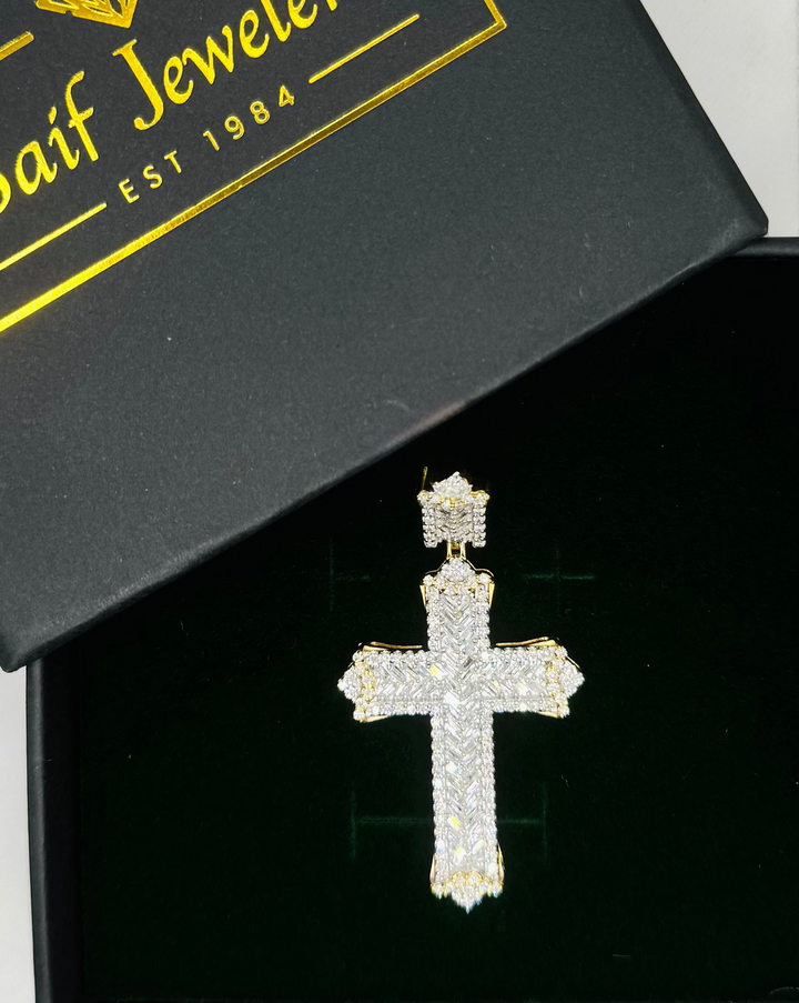 10K GOLD CROSS DIAMOND PENDANT