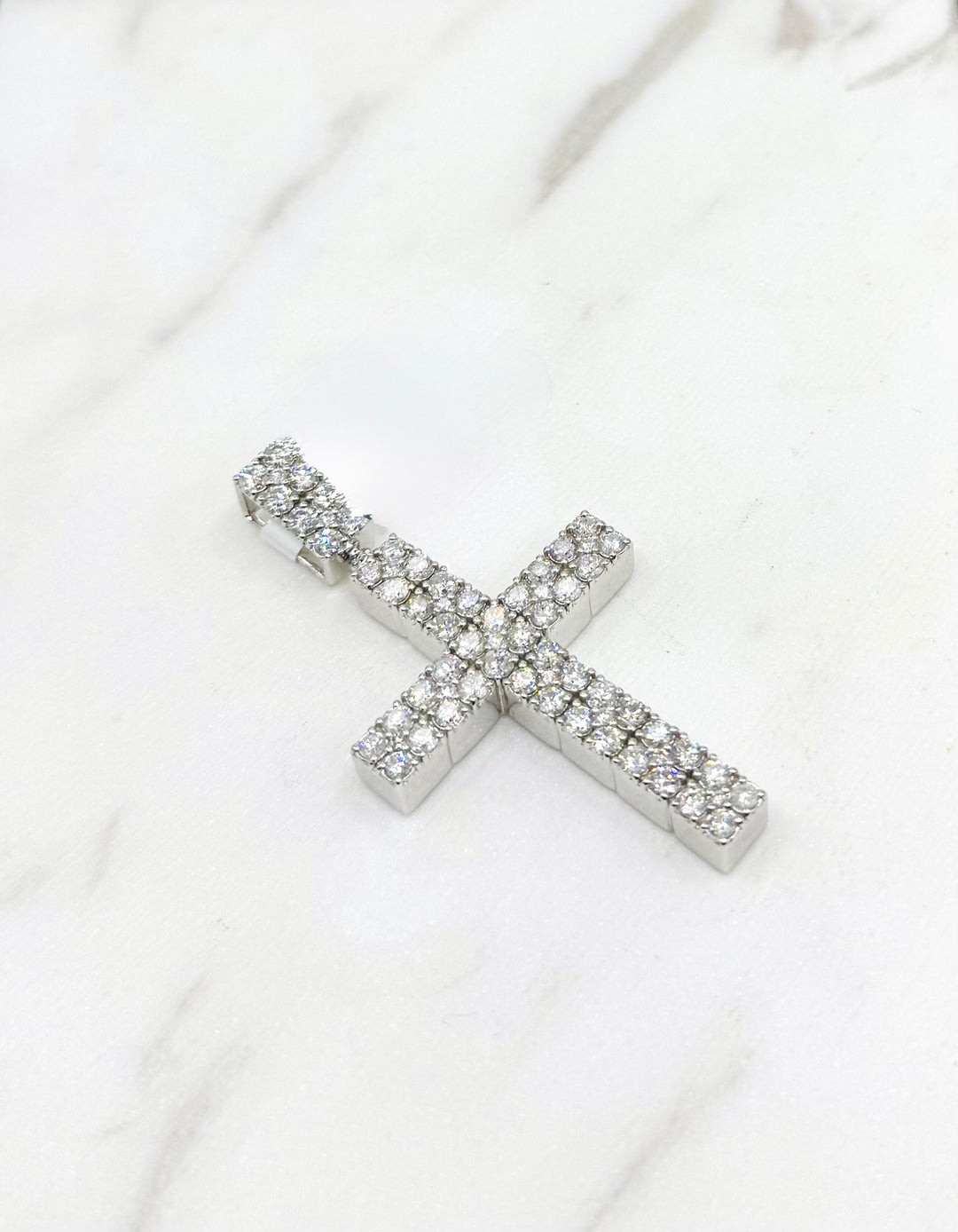 10K GOLD CROSS DIAMOND PENDANT