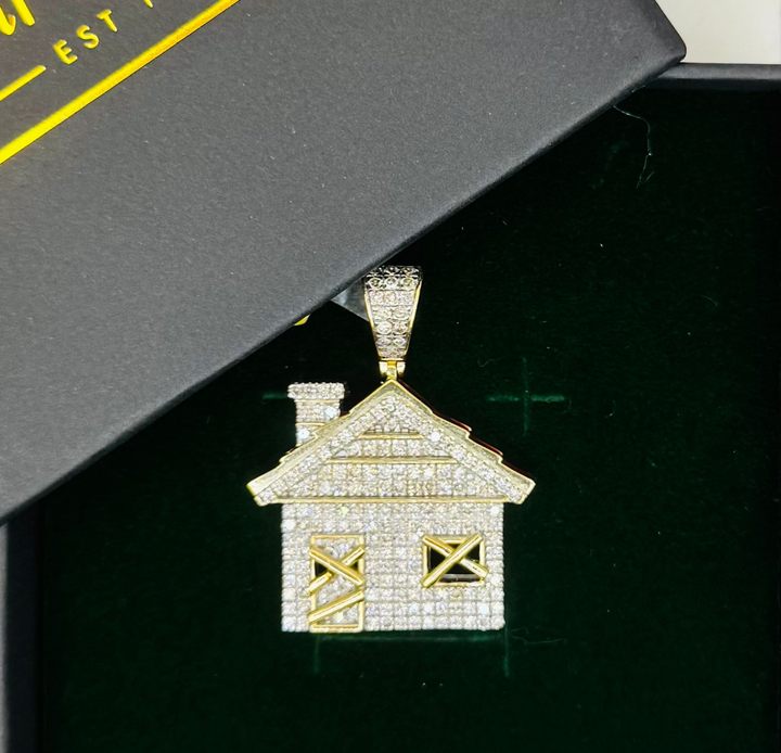 10K GOLD TRAP HOUSE DIAMOND PENDANT