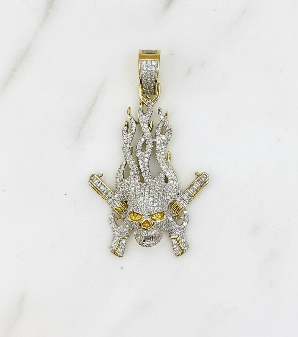 10K GOLD SKULL WITH FIRE DIAMOND PENDANT