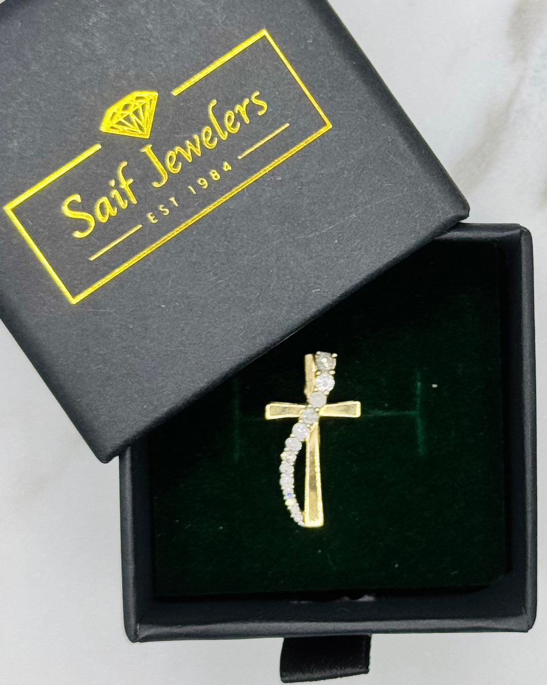 10K GOLD DIAMOND CROSS PENDANT