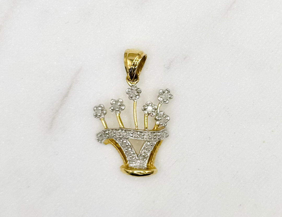 10K GOLD DIAMOND CROWN PENDANT