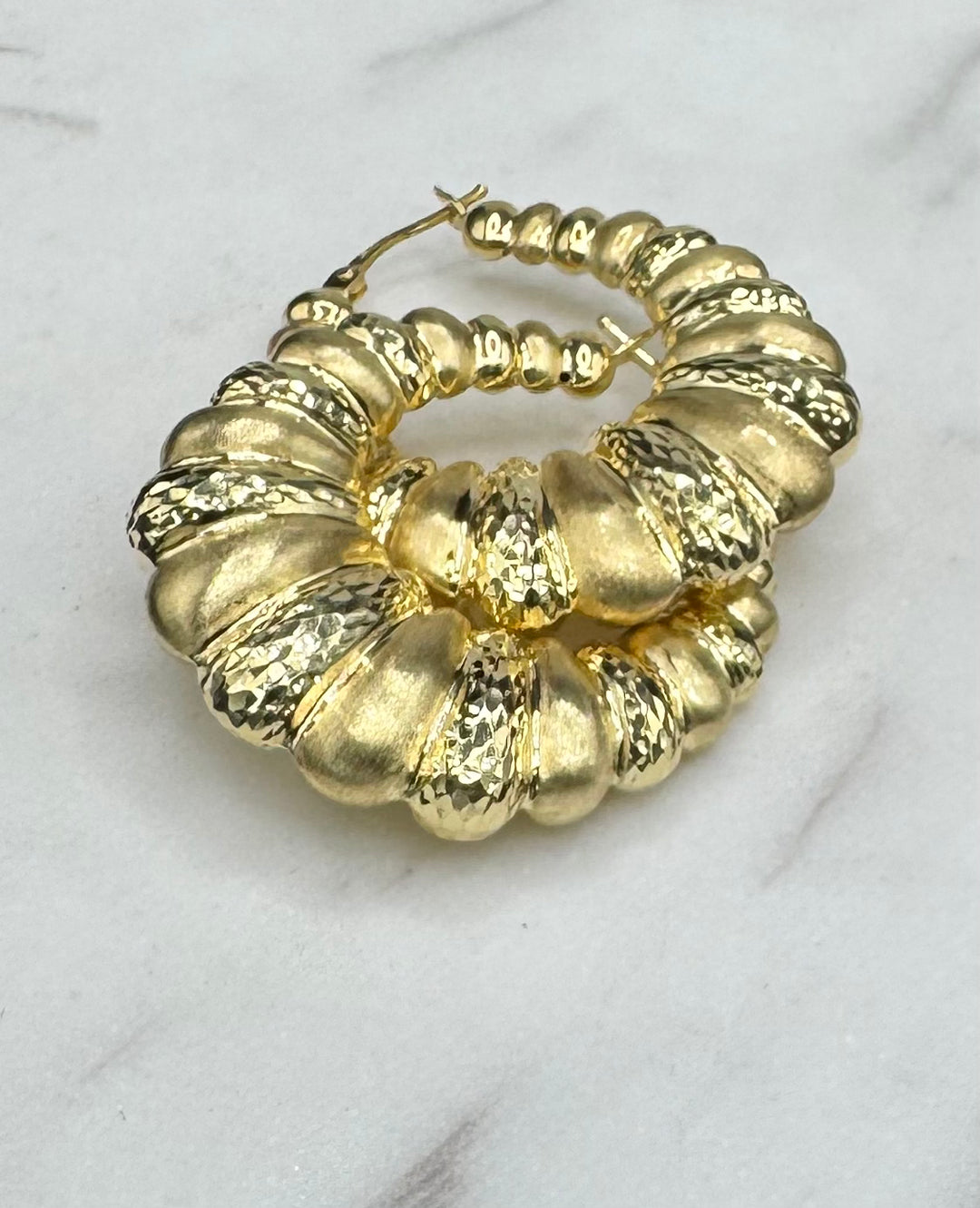 10K GOLD DIAMOND CUT SHRIMP EARRINGS 4.8 GRAMS
