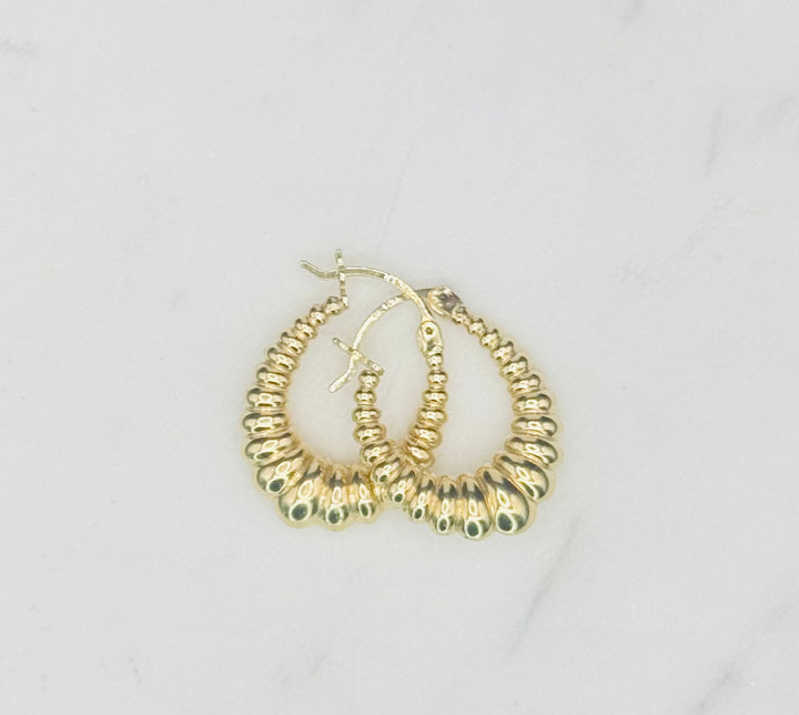 14K Y/G SHRIMP EARRINGS 6.9 GRAMS