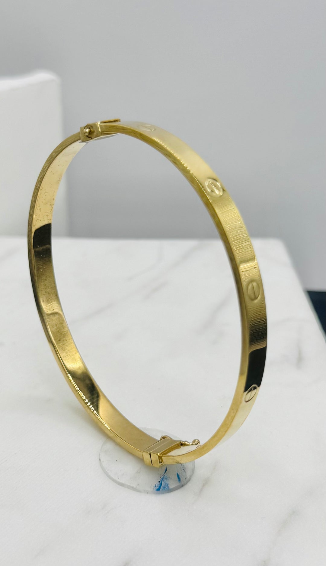 10K YELLOW GOLD LOVE BANGLE