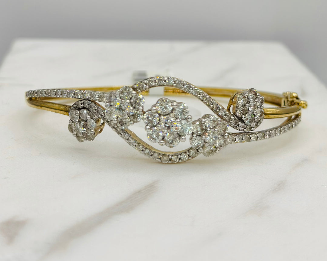 10K YELLOW GOLD FLOWER DESIGN 4.71CT DIAMOND BRACELET