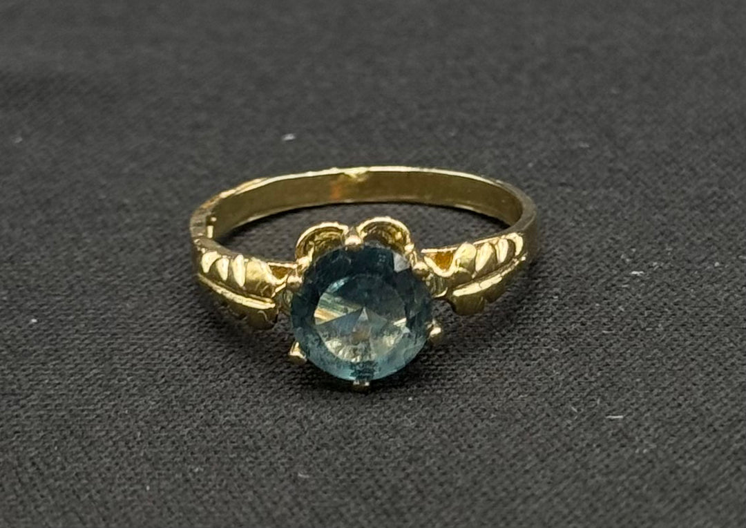 10K GOLD BLUE GEMSTONE RING