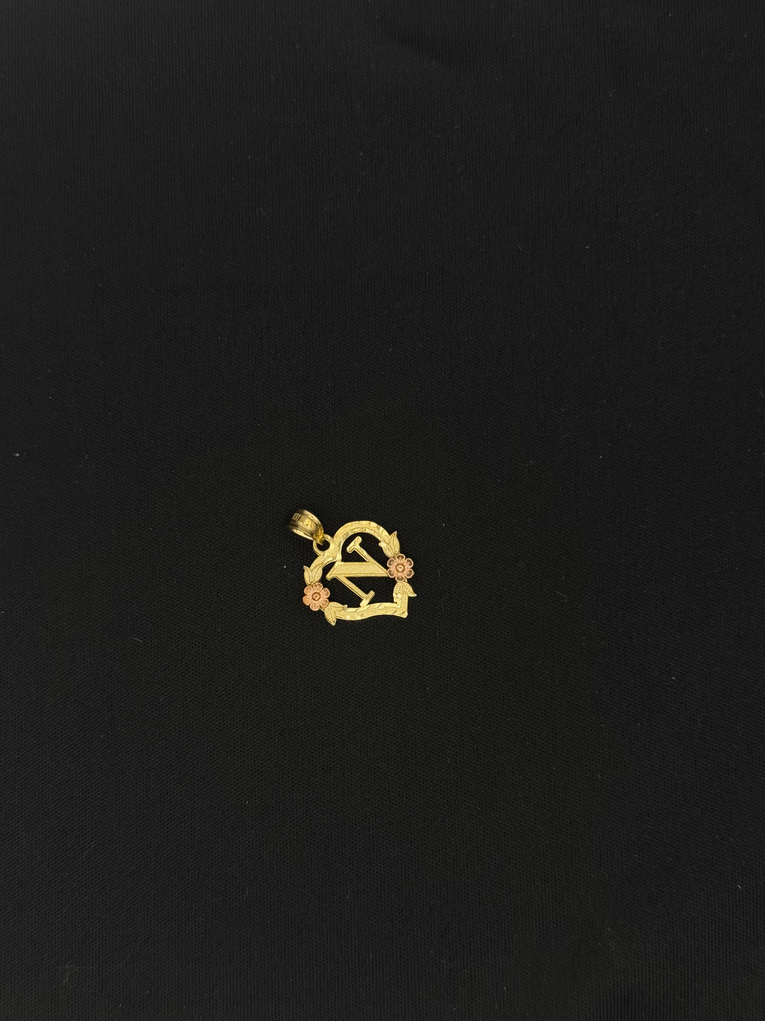 10K GOLD N INITIAL PENDANT