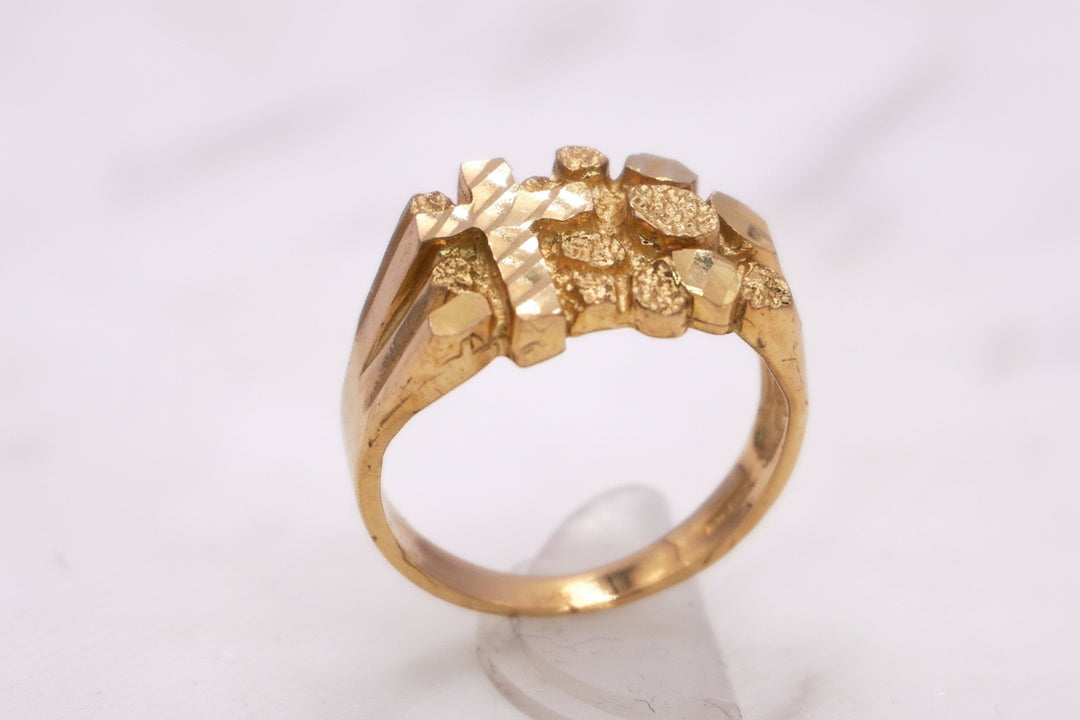 10K  NUGGET RING WITH CROSS