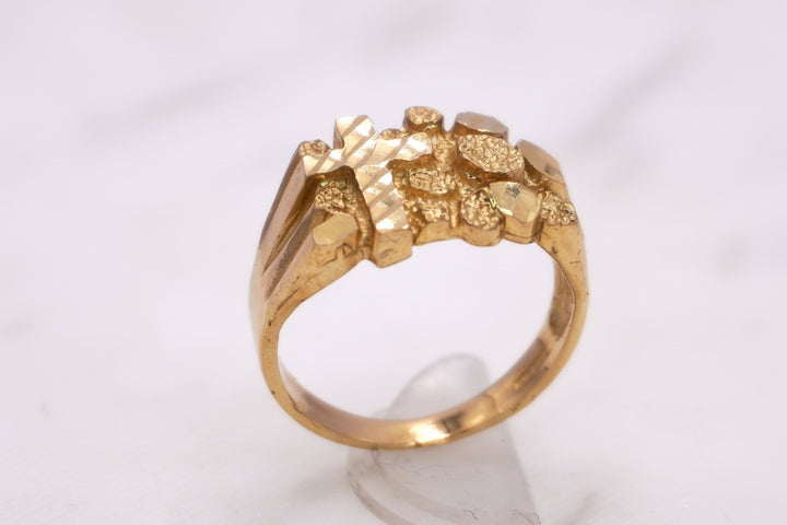 10K  NUGGET RING WITH CROSS